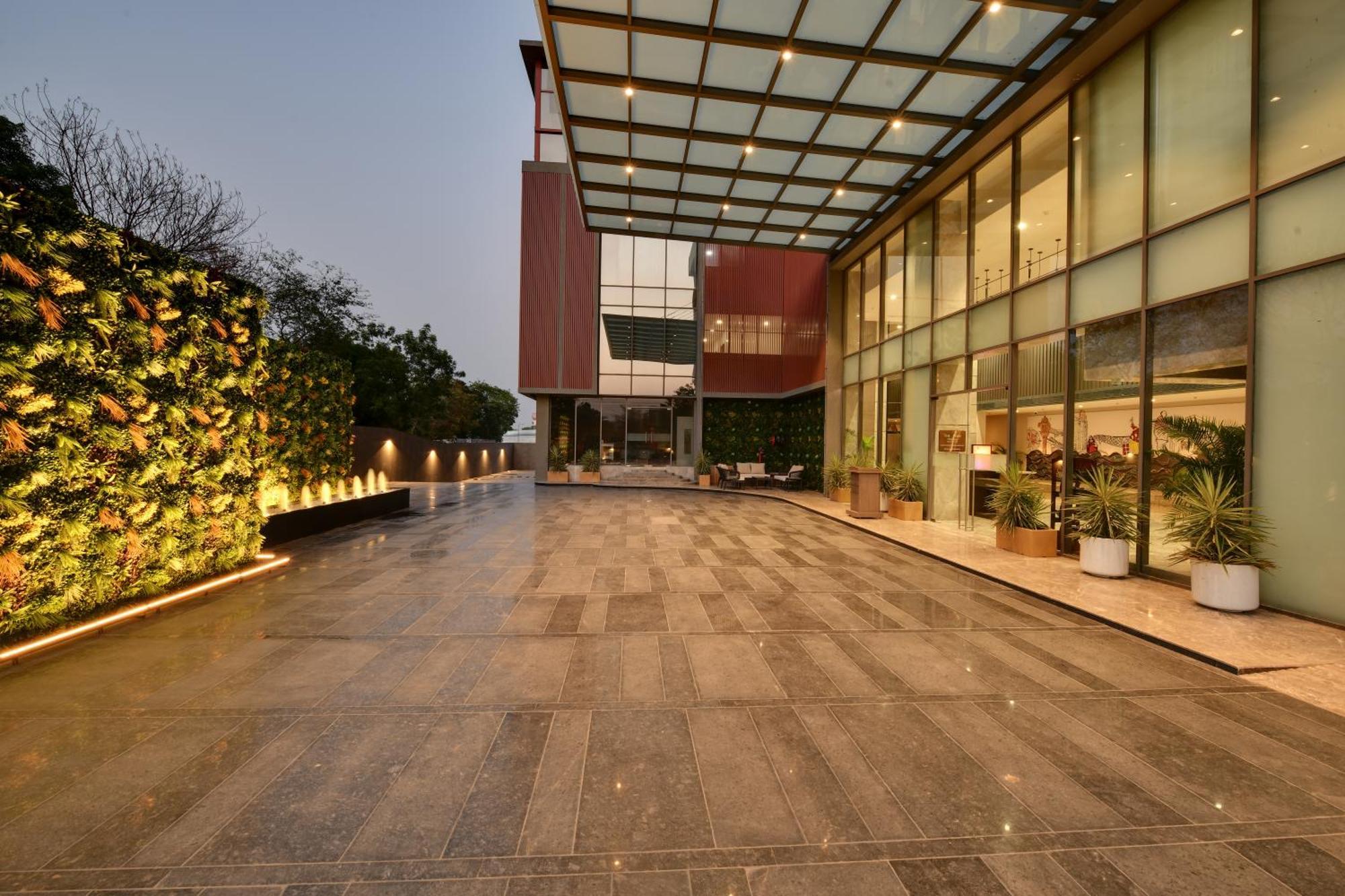 The Fern Residency, Gandhinagar Exterior foto